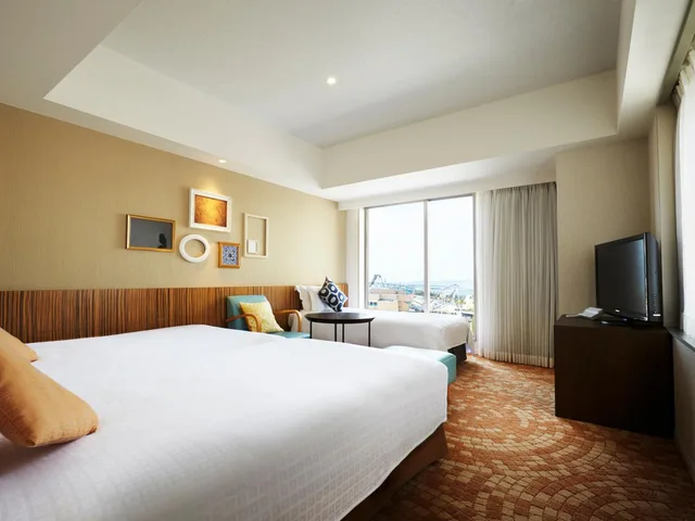 غرفة سوبيريور ركنية بسريرين منفصلين مع سرير إضافي، Hotel Universal Port 1/6