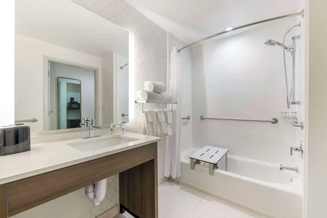 غرفة كلاسيكية بسريرين كوين، Comfort Suites St. Augustine Historic District Area 5/7