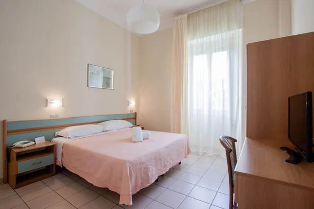 Room, Double or Twin Bed, Hotel Venezia 1/7
