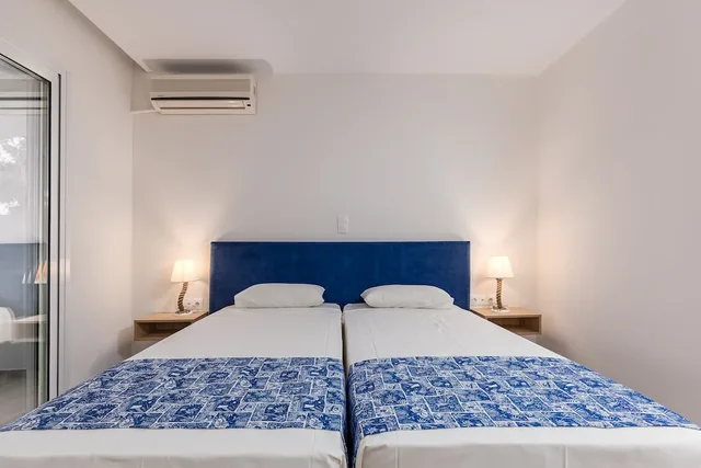 غرفة ديلوكس بسرير مزدوج بإطلالة على البحر بغرفة نوم واحدة، Sirocco Hotel 2/10