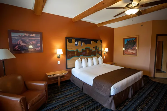 غرفة بسرير كينج بجاكوزي، Southwest Inn at Sedona 1/1