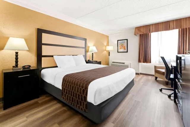 غرفة لذوي الإعاقة، Best Western Riverside Inn 2/5