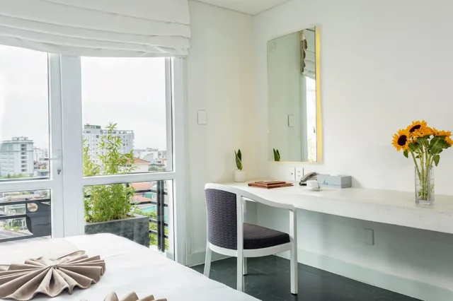 غرفة عائلية ثلاثية بثلاثة أسرّة بإطلالة على المدينة، Alba Hotel 4/5