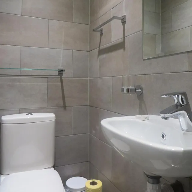 Room, Double Bed, Private Bathroom, Central Hotel 5/10