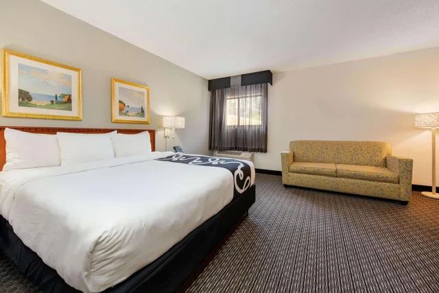 غرفة تنفيذية بسرير كينج، La Quinta Inn by Wyndham Ft. Lauderdale Tamarac East 1/5