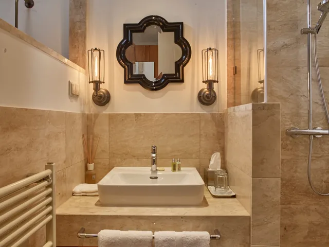 غرفة ديلوكس بسريرين منفصلين، Pest-Buda Design Hotel By Zsidai Hotels 3/5