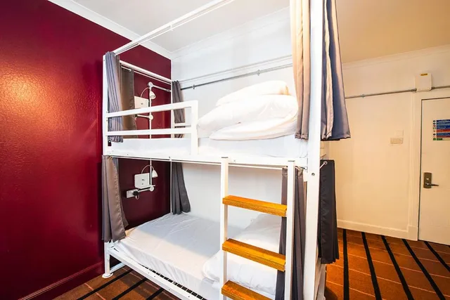 Private, 8 Beds، Safestay Glasgow Charing Cross 7/10
