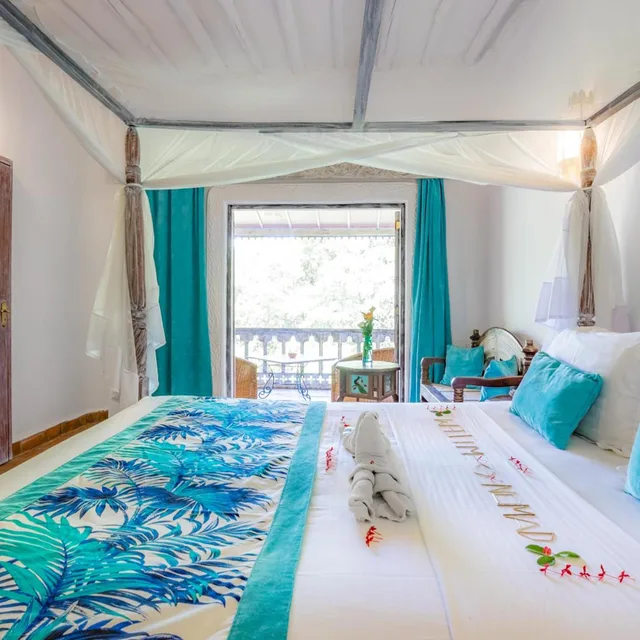 Sea Breeze Rooms، Nomad Beach Resort 2/5