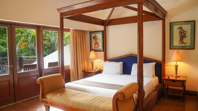 Bungalow, Twin Beds, 2 King Beds, with Pool، Lorin Solo Hotel Ex Lorin Business Resort Spa Solo 1/2