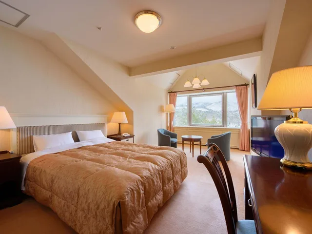 غرفة بسرير مزدوج في المبنى الرئيسي، Urabandai Lake Resort 2/2