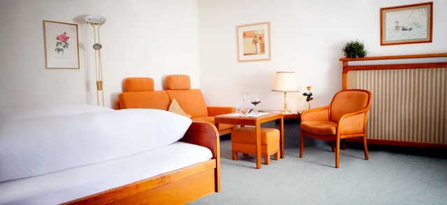 غرفة بسرير مزدوج بشرفة، Kurhotel Roswitha 3/6