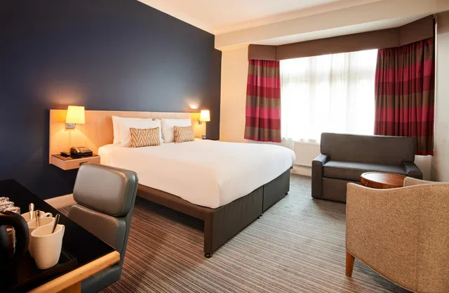 غرفة عائلية بسرير فردي مع أريكة، Thistle London Bloomsbury Park 2/2