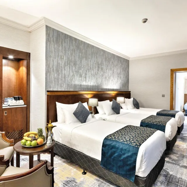 غرفة عائلية، نزل رويال(Nozol Royal Inn Hotel) 1/7