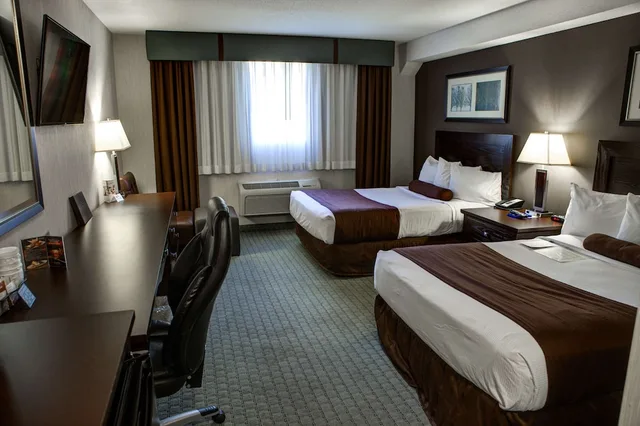 Coast, Comfort, 2 Double Beds، Coast Lethbridge Hotel and Conference Centre 2/10