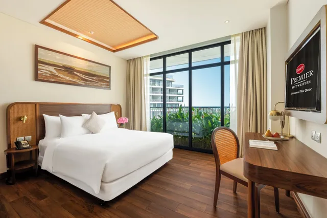 جناح تنفيذي بإطلالة على البحر بـ3 غرف نوم بمنطقة جلوس، Best Western Premier Sonasea Phu Quoc 5/10