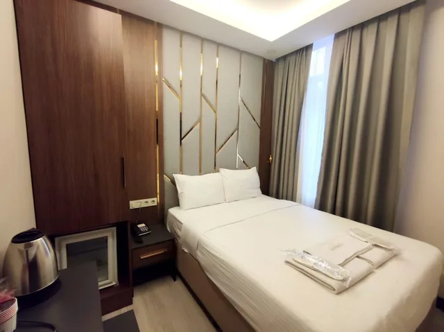 غرفة عائلية، The Golden Pera's Hotel 3/10