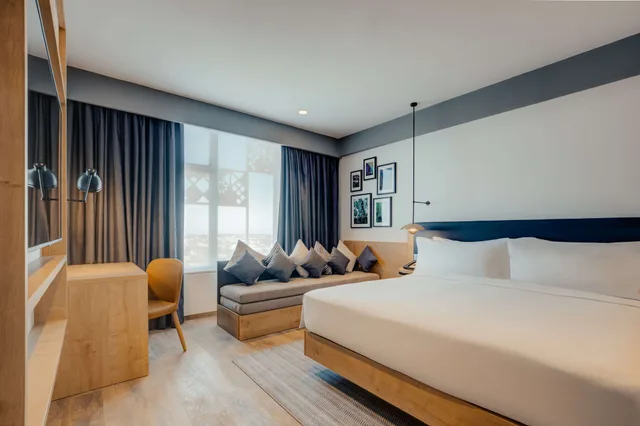 غرفة بريميوم بسرير كينج مع أريكة، Hilton Garden Inn Casablanca Sud 1/4