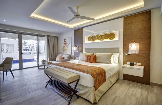 Swim Out, Junior Suite, Luxury, 2 Queen Beds, Sofa، Royalton Bavaro, An Autograph Collection All Inclusive Resort and Casino 1/1