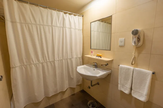 غرفة قياسية رباعية، Austral Express Hotel 4/4