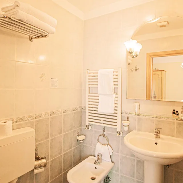 غرفة بسرير مزدوج بشرفة، Villa Edera 7/8