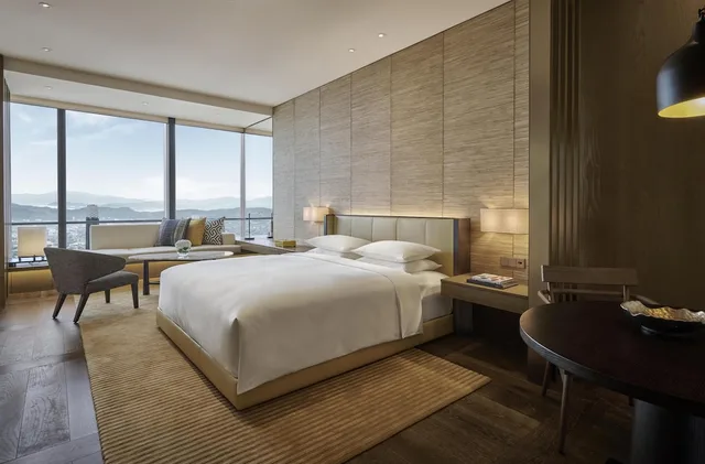 Tower, King Bed، Park Hyatt Kuala Lumpur 2/5