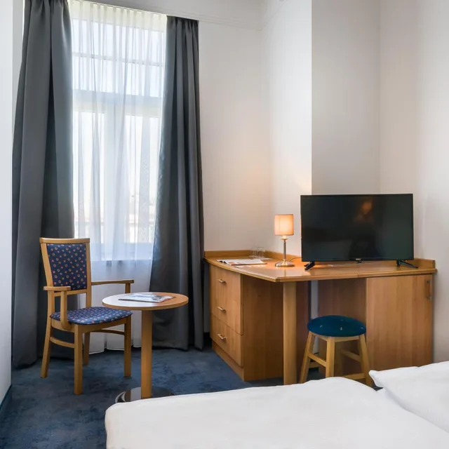 غرفة قياسية بسرير كوين، Hotel Golden Park Budapest 10/10