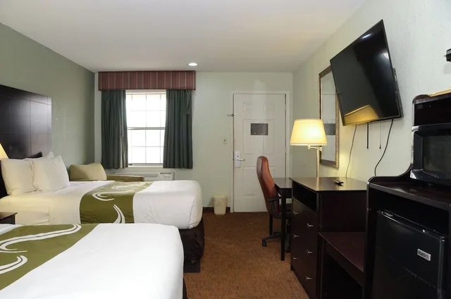 Room, Double Bed, Quality Inn & Suites Covington 2/4