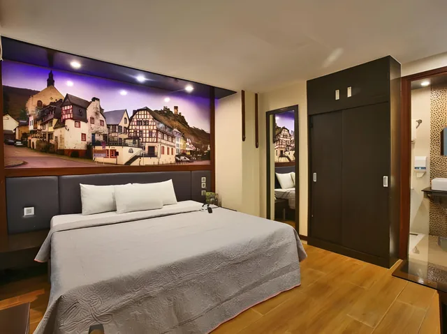 Euro Suite, Queen Bed، Eurotel Angeles 2/3