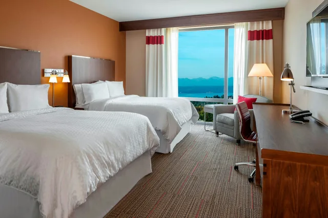 غرفة بسريرين كوين، FOUR POINTS BY SHERATON SEATTLE AIRPORT SOUTH 1/10