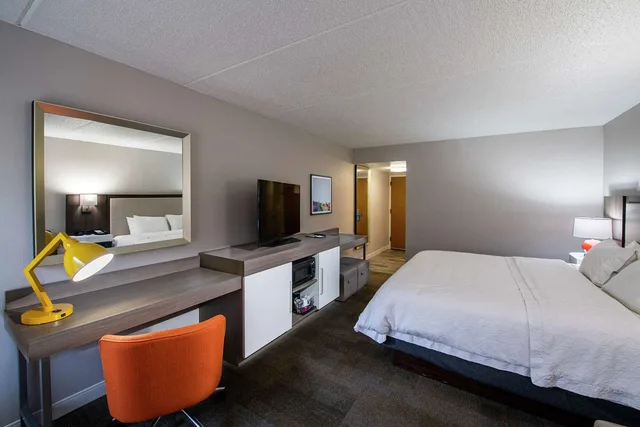 غرفة بسرير كينج، Hampton Inn Gainesville, GA 1/5