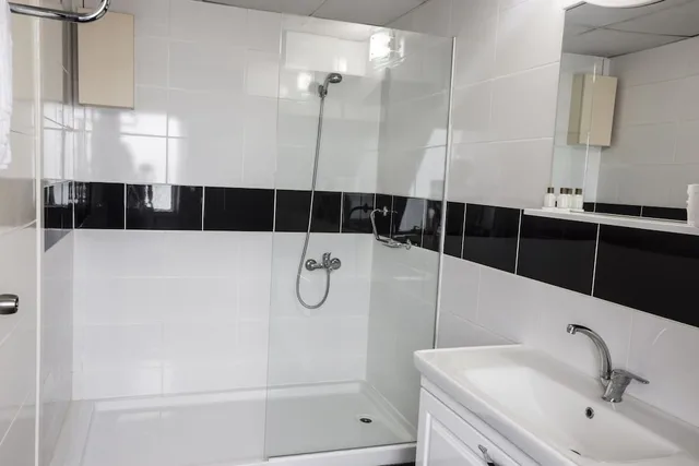 غرفة قياسية بسريرين منفصلين، Hotel Arsen 6/6
