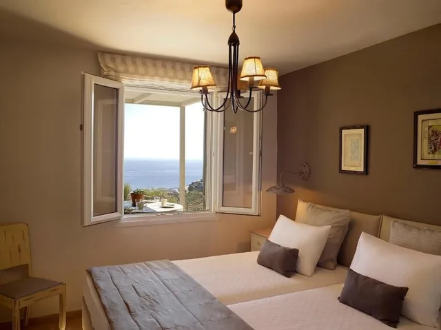 2 Bedrooms, Gold, Villa, King and Queen Bed، Aeolis Tinos Suites 2/6