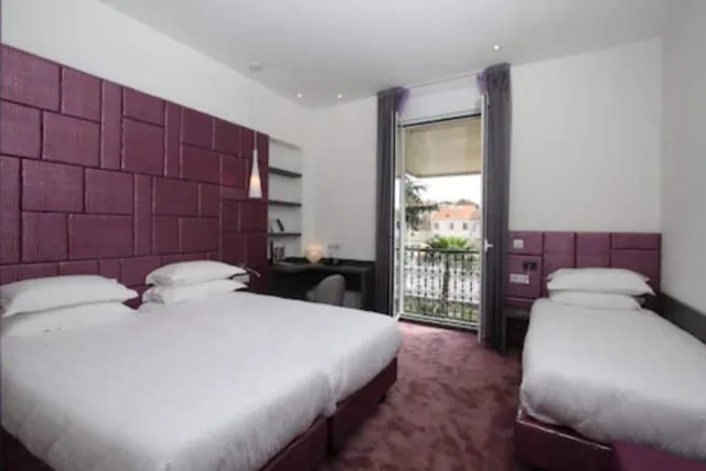 Room, Triple, 3 Beds, Golden Tulip Cannes de Paris 8/10