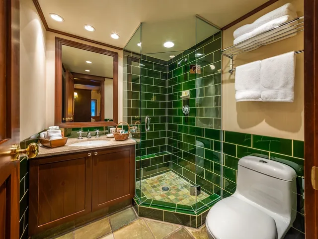 Loft, Family, Suite, Twin Beds, King Bed, King and Twin Beds، Post Hotel & Spa 2/2