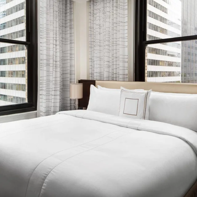 جناح بسرير كينج بغرفة نوم واحدة مع أريكة بحوض استحمام لذوي الإعاقة، Residence Inn Chicago Downtown Loop 1/5