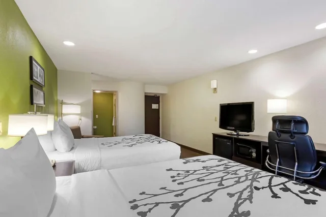 جناح بسرير كوين، Sleep Inn Ontario 5/8