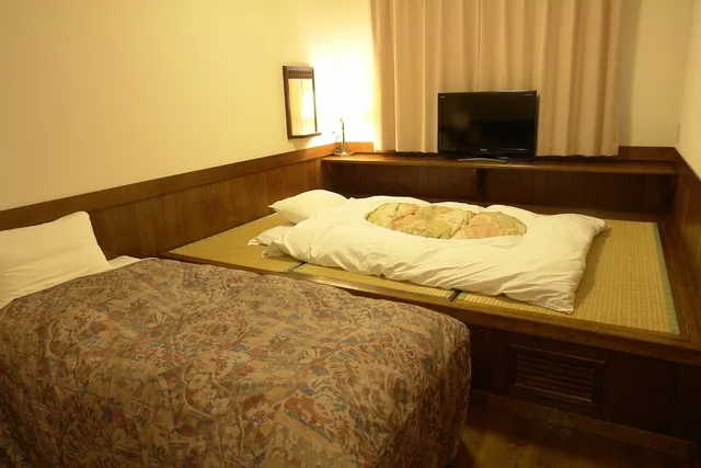 غرفة يابانية بسريرين منفصلين، Rakuchin Hotel 1/2