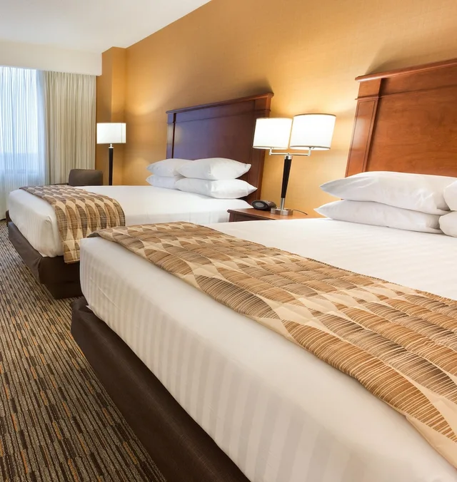 غرفة بسريرين كوين، Drury Plaza Hotel Indianapolis Carmel 1/4
