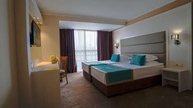 Room, Double or Twin Bed, Park View, Balcony, Havana Casino Hotel And Spa 1/5