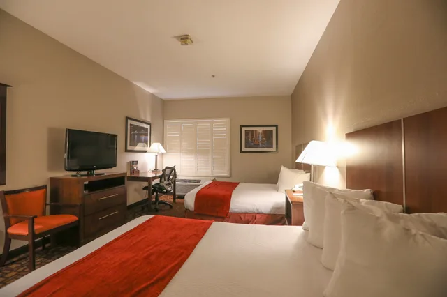غرفة قياسية بسريرين كوين لذوي الإعاقة، Best Western Lanai Garden Inn & Suites 1/6