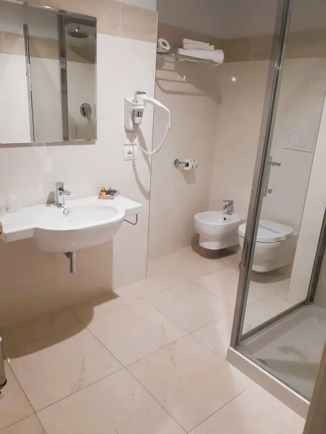 جناح فاخر، Hotel Volterra In 5/5