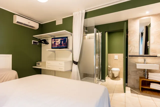 غرفة سوبيريور ثلاثية بسرير مزدوج وسرير فردي بإطلالة على البحيرة، Hotel Maximilian 7/10