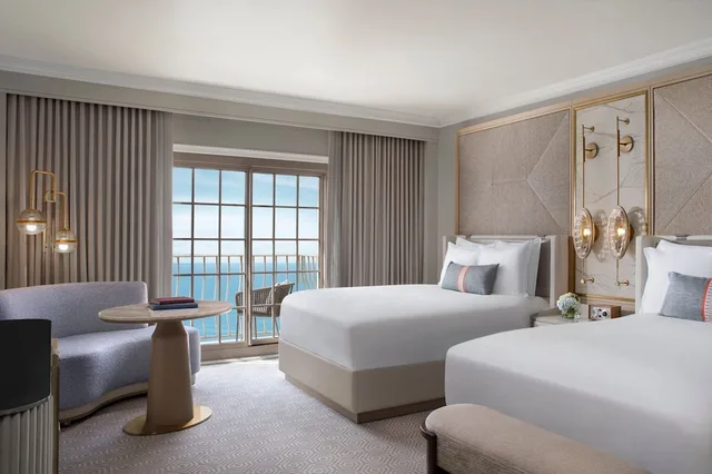 غرفة بسريرين كوين بشرفة، Ritz Carlton Naples 2/7