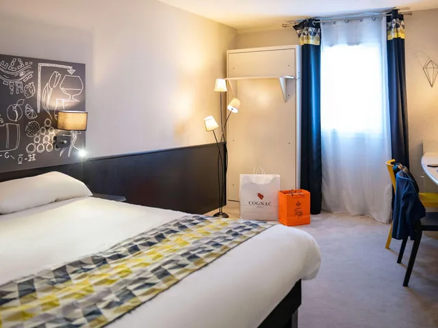 غرفة سوبيريور مفردة، Ibis Styles Cognac 4/10