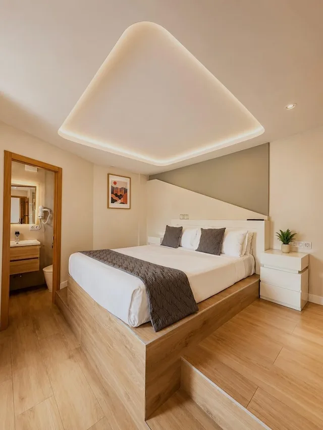 Room, Queen Bed, City View, Futurotel Granada Dreams 4/8