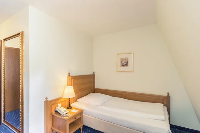 غرفة سوبيريور مفردة، Hotel Schloss Neustadt-Glewe 2/3