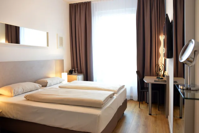 غرفة بسريرين منفصلين في الملحق، Arthotel Munich 2/7