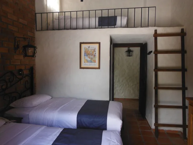 غرفة ثلاثية، Casa Indigo Hotel 1/2
