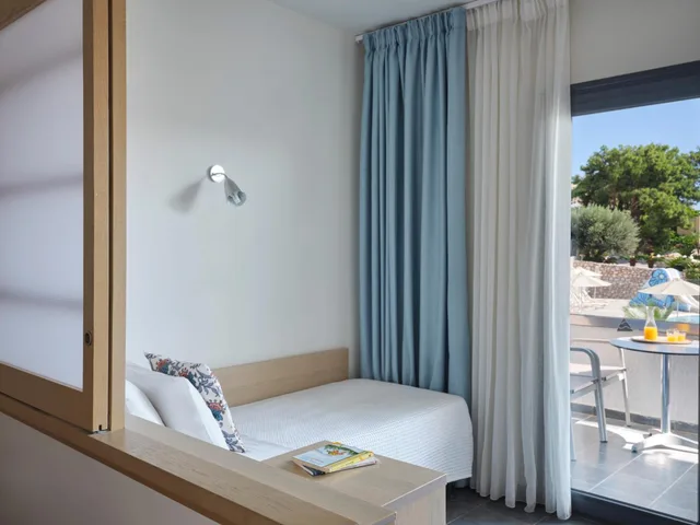 Family, Inland View، Atlantica Mikri Poli Rhodes 10/10