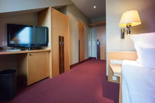 غرفة أساسية مفردة بسرير فردي، Hotel Gude 1/4